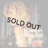 KAREN SOUZA/Essentials